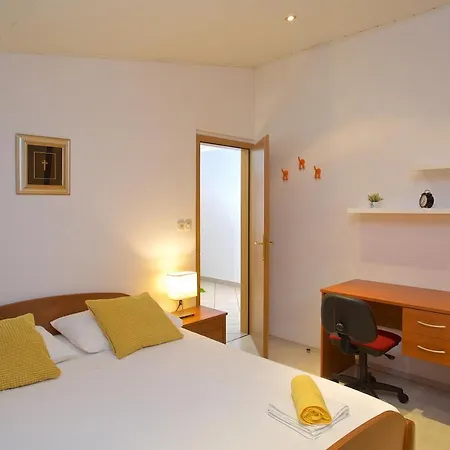 Apartament Vinka Jelsa (Hvar)